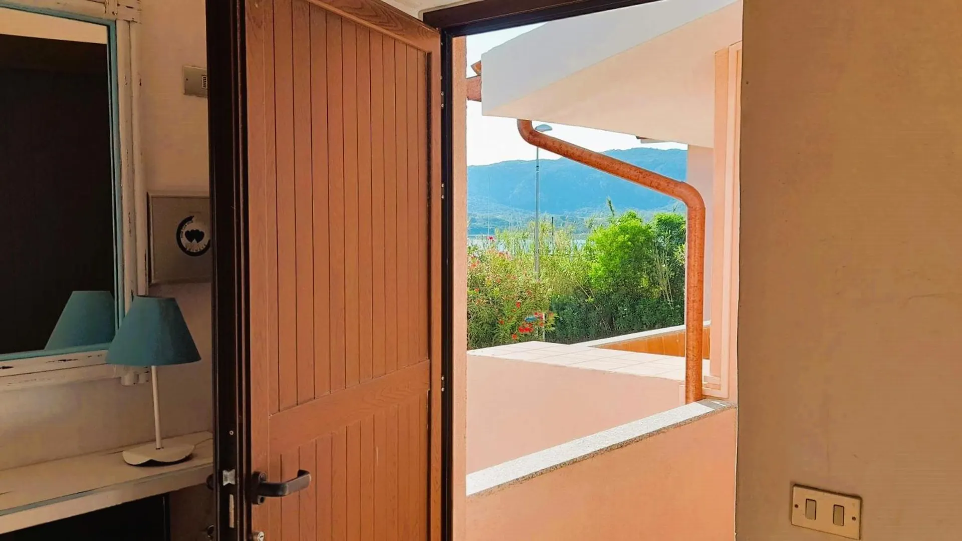 I Nuraghi Apartments Канниджионе