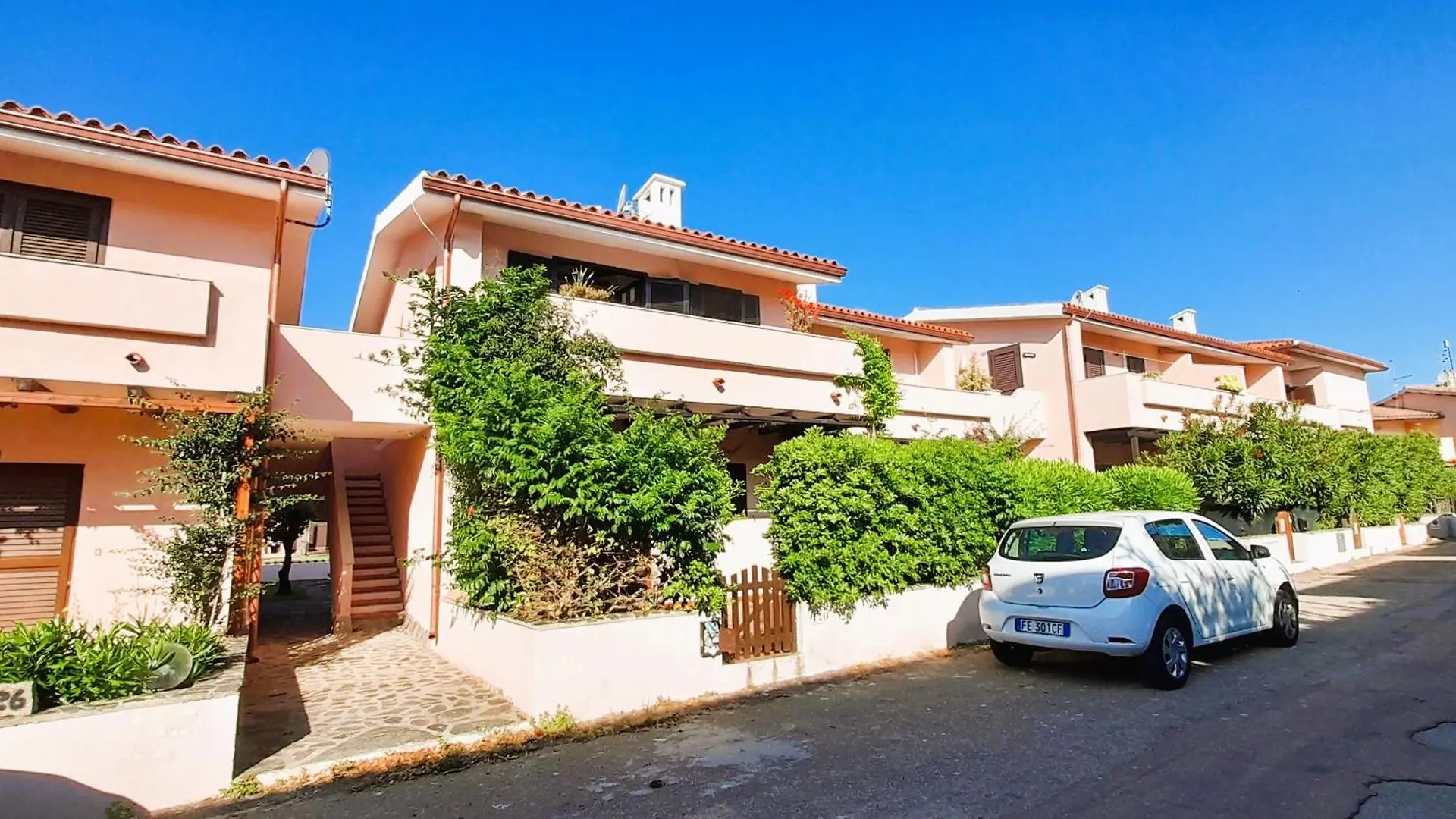 I Nuraghi Apartments Канниджионе