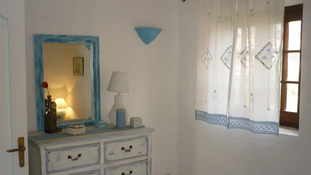 I Nuraghi Apartments Канниджионе