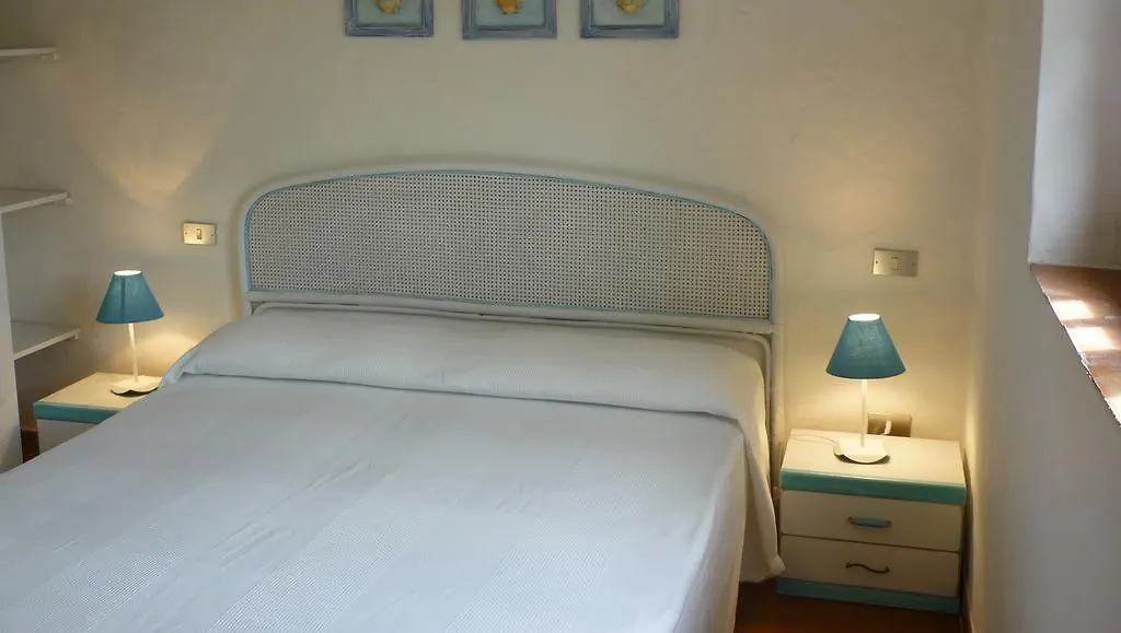 I Nuraghi Apartments Канниджионе 0*,